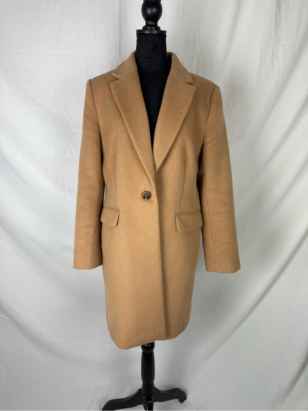 Ann Taylor Chesterfield Camel Coat,Large - Picture 4 of 11